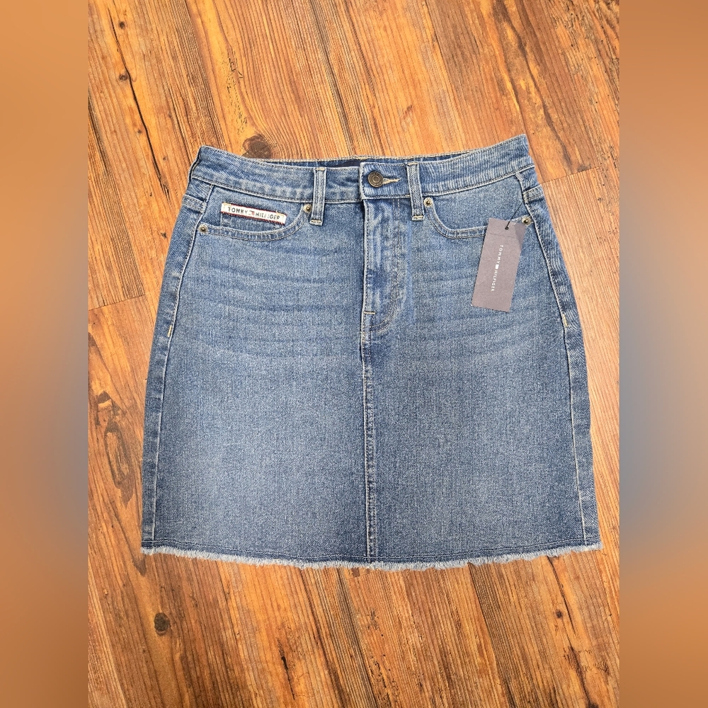 Tommy Hiliger denim skirt 2-4 nwt cute prep frayed hem boho